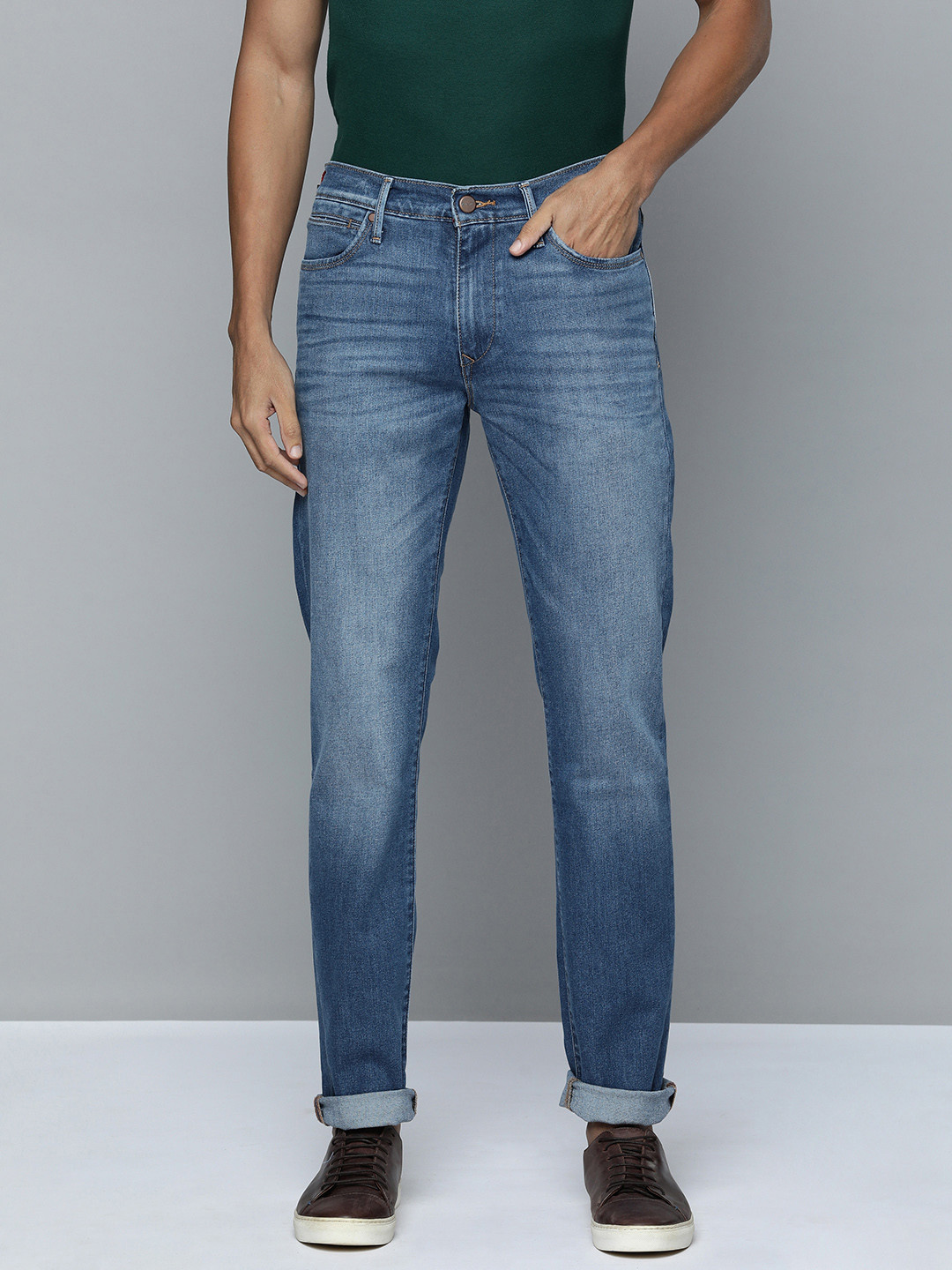 

Levis Men 511 Slim Fit Light Fade Mid-Rise Stretchable Jeans, Blue