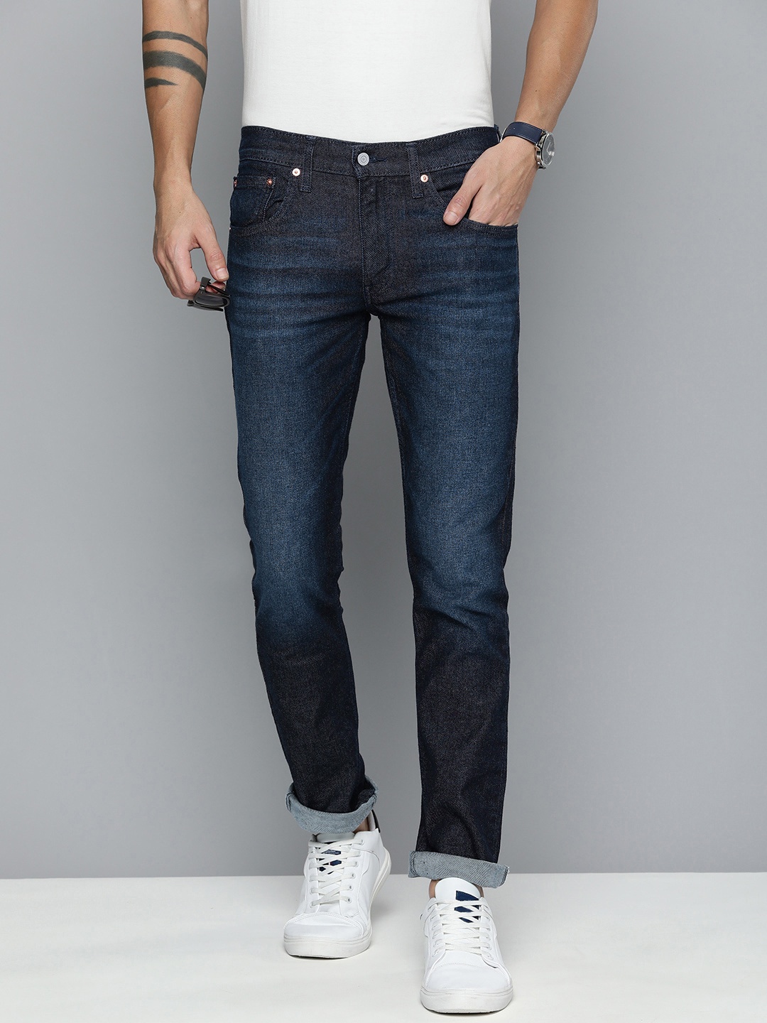 

Levis Men 65504 Skinny Fit Light Fade Stretchable Mid-Rise Jeans, Blue