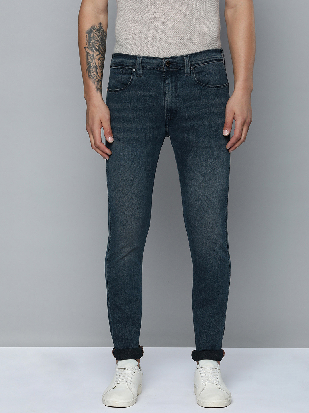 

Levis Men Tapered Fit Light Fade Stretchable Jeans, Blue