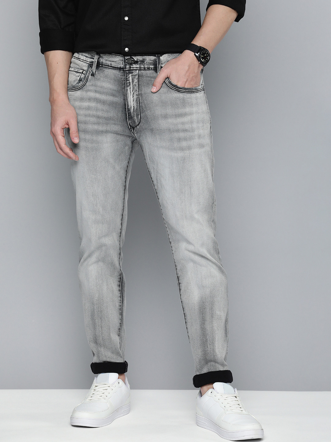 

Levis Men 512 Slim Tapered Fit Heavy Fade Stretchable Jeans, Grey