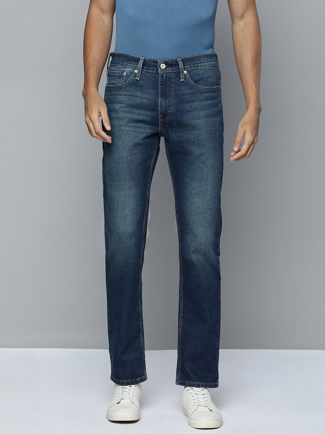 

Levis Men Slim Fit Light Fade Stretchable Mid-Rise Jeans, Blue
