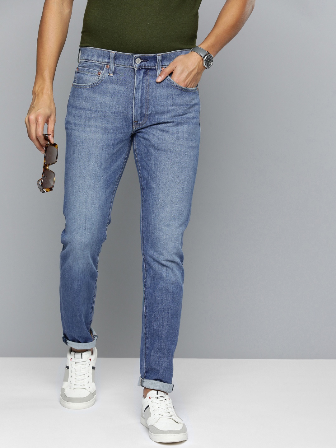 

Levis Men 512 Slim Fit Light Fade Stretchable Jeans, Blue