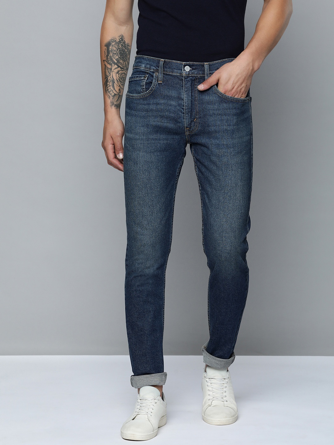 

Levis Men 512 Slim Fit Light Fade Stretchable Mid-Rise Jeans, Blue