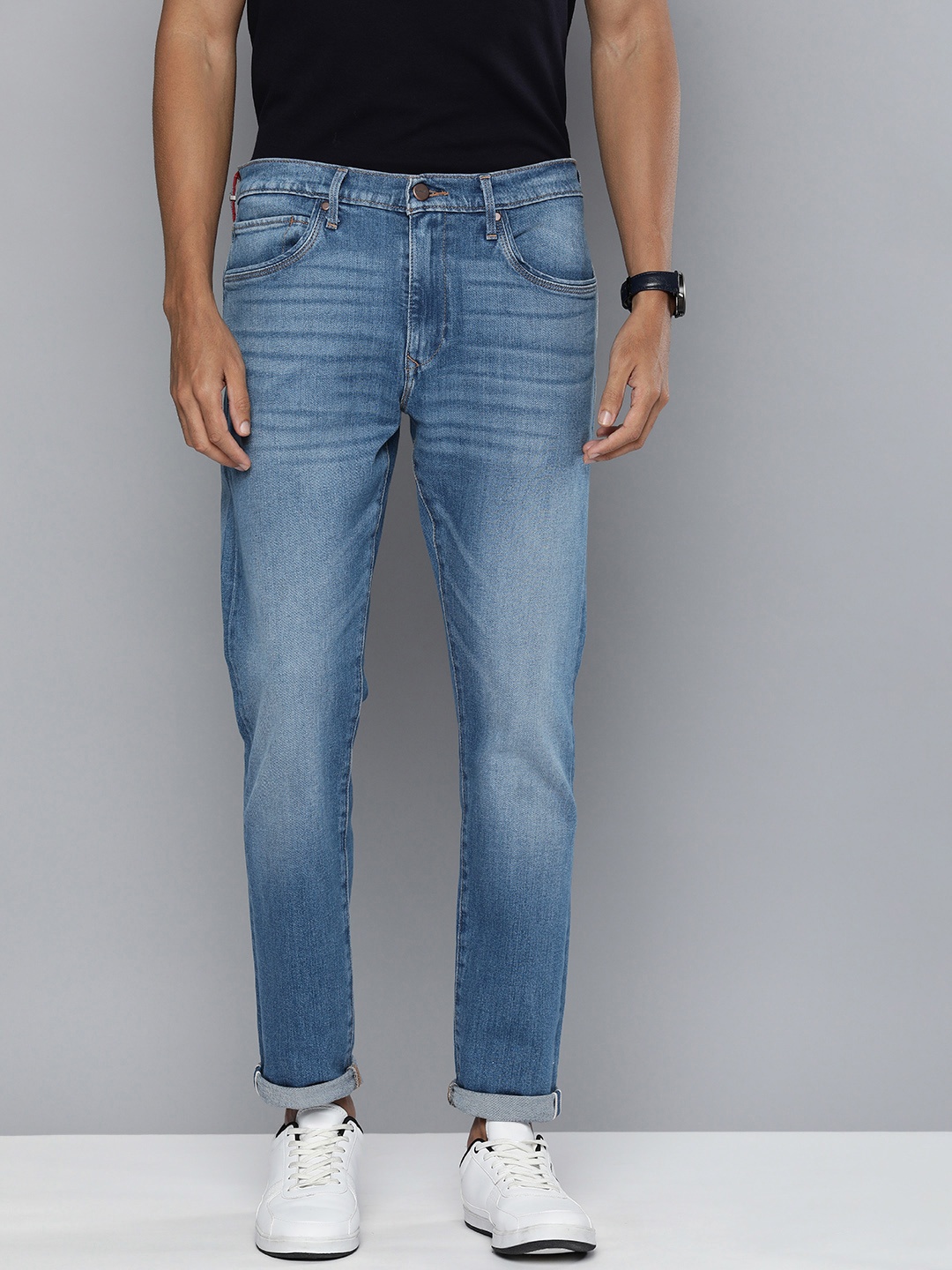

Levis Men 512 Tapered Fit Heavy Fade Stretchable Jeans, Blue
