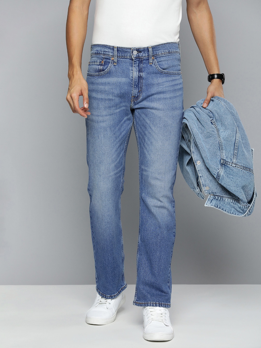 

Levis Men Light Fade Stretchable Mid-Rise Slim Bootcut Fit Jeans, Blue