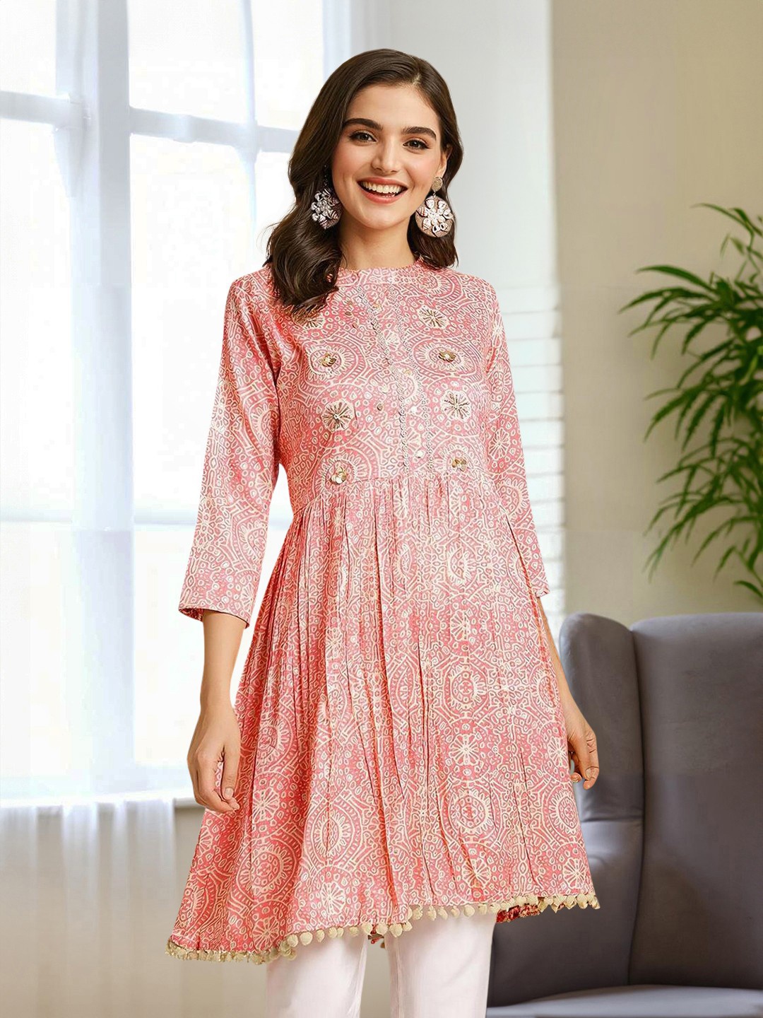 

Ishin Pink Ethnic Printed High Neck A-Line Ethnic Top