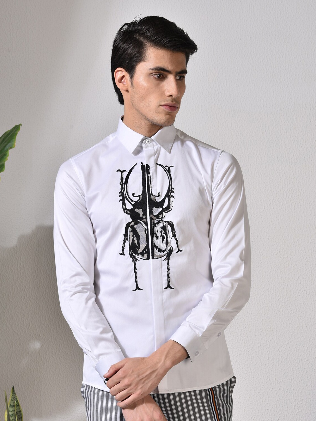 

ABKASA Conversational Printed Slim Fit Cotton Casual Shirt, White