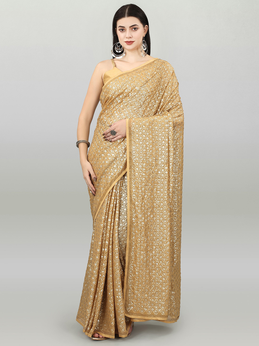 

Globon Impex Embellished Sequinned Pure Georgette Saree, Beige