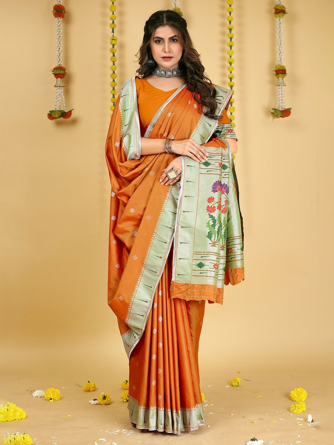 

AVANTIKA FASHION Ethnic Motifs Woven Design Zari Pure Silk Paithani Saree, Orange