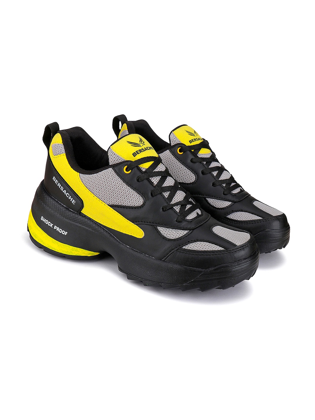 

BERSACHE Men Colourblocked Lightweight Sneakers, Black