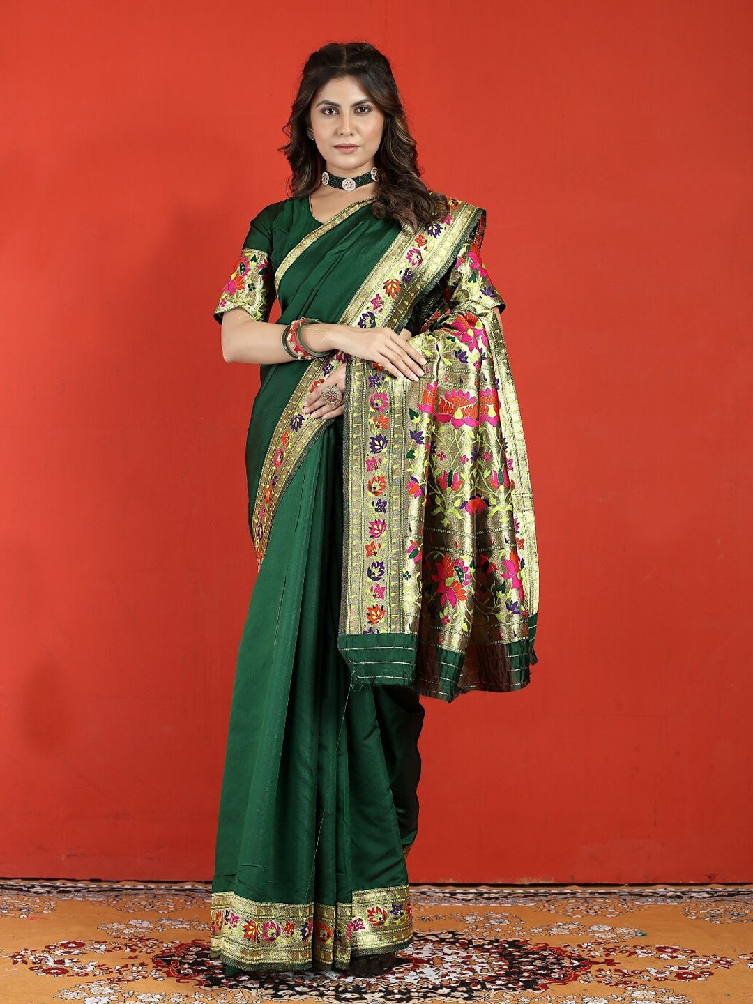 

AVANTIKA FASHION Woven Design Zari Pure Silk Paithani Saree, Green