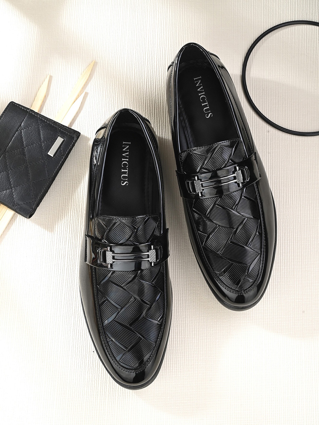 

INVICTUS Men Textured Comfort-Fit Formal Horsebit Loafers, Black