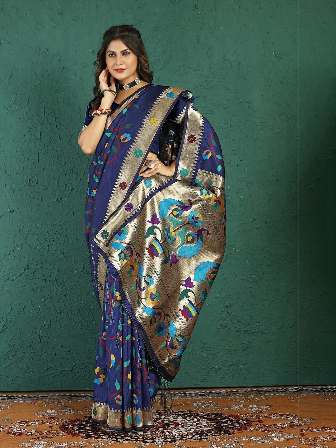 

AVANTIKA FASHION Ethnic Motifs Woven Design Zari Pure Silk Paithani Saree, Navy blue