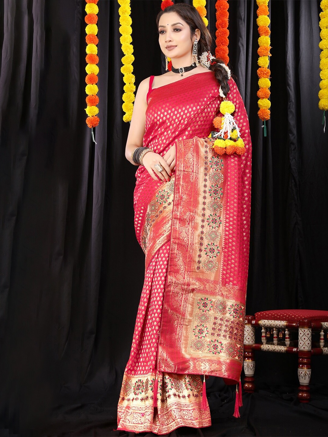 

AVANTIKA FASHION Ethnic Motifs Woven Design Zari Pure Silk Paithani Saree, Pink