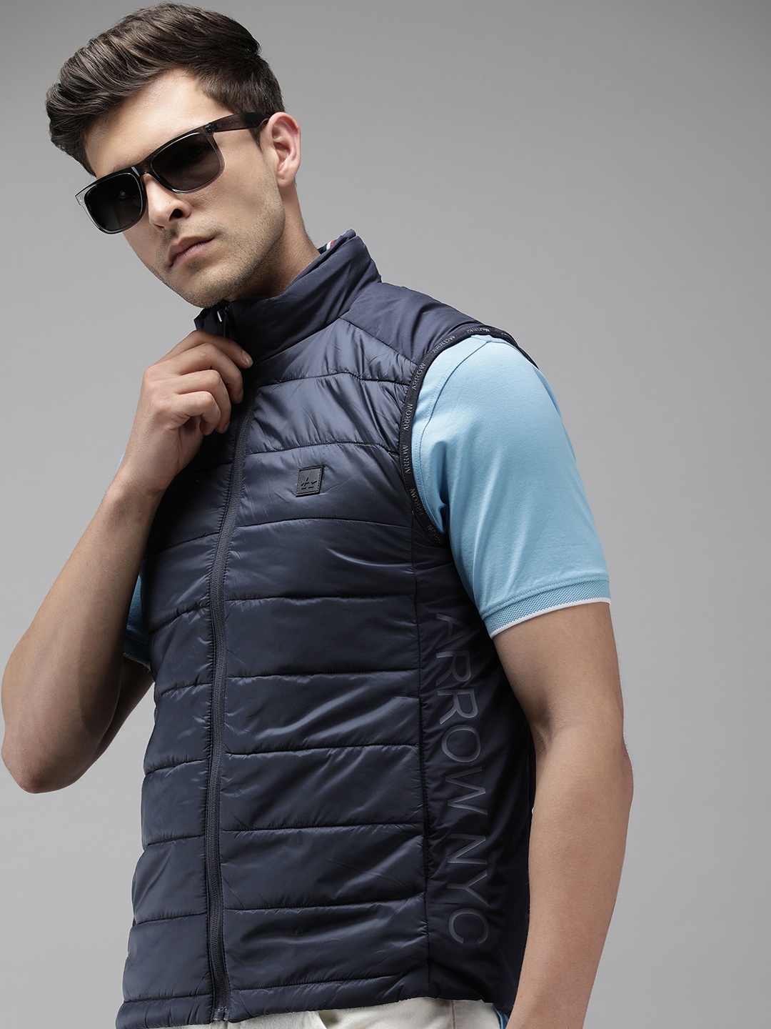 

Arrow Solid Sleeveless Puffer Jacket, Navy blue