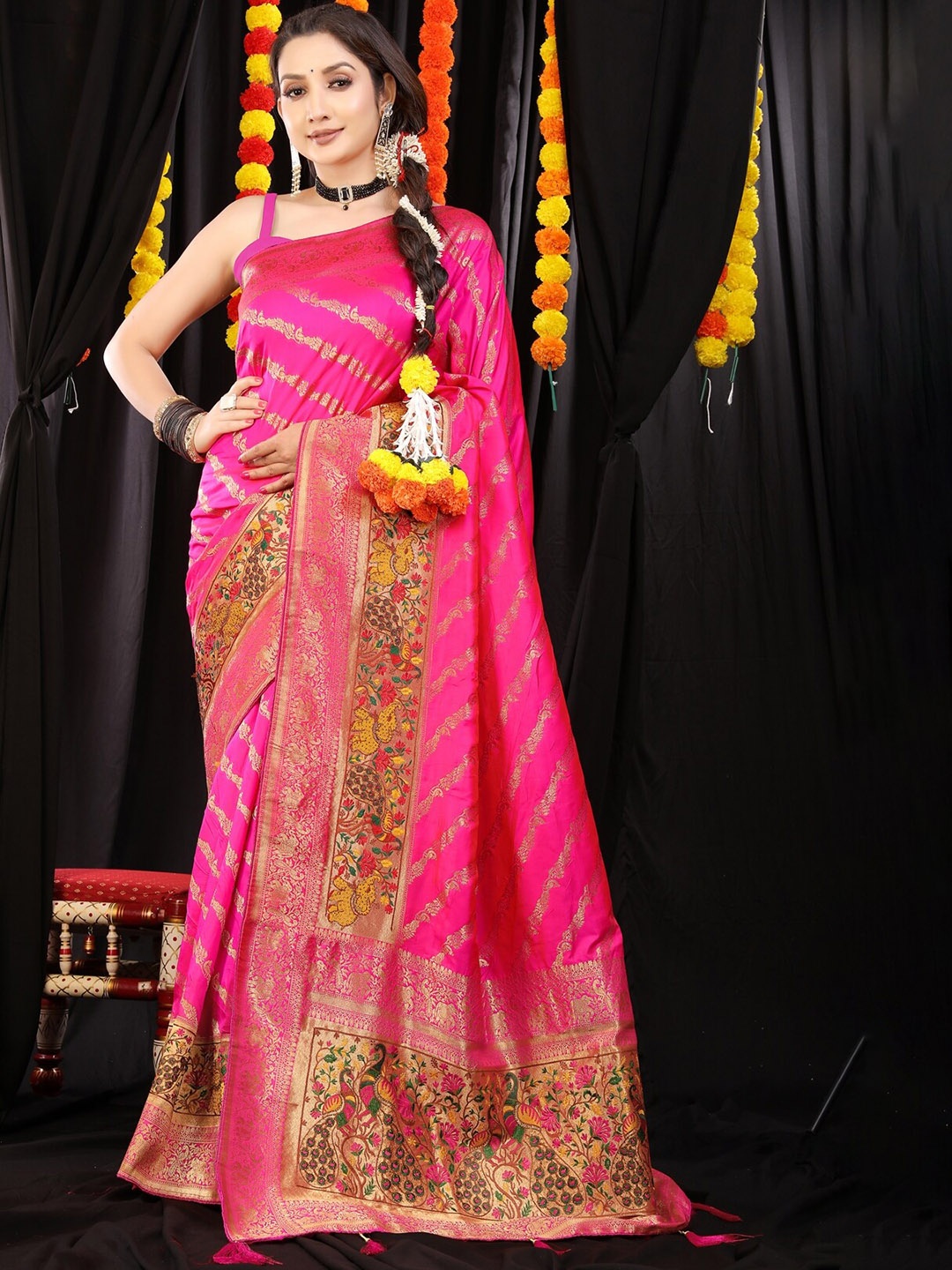 

AVANTIKA FASHION Ethnic Motifs Woven Design Zari Pure Silk Saree, Pink