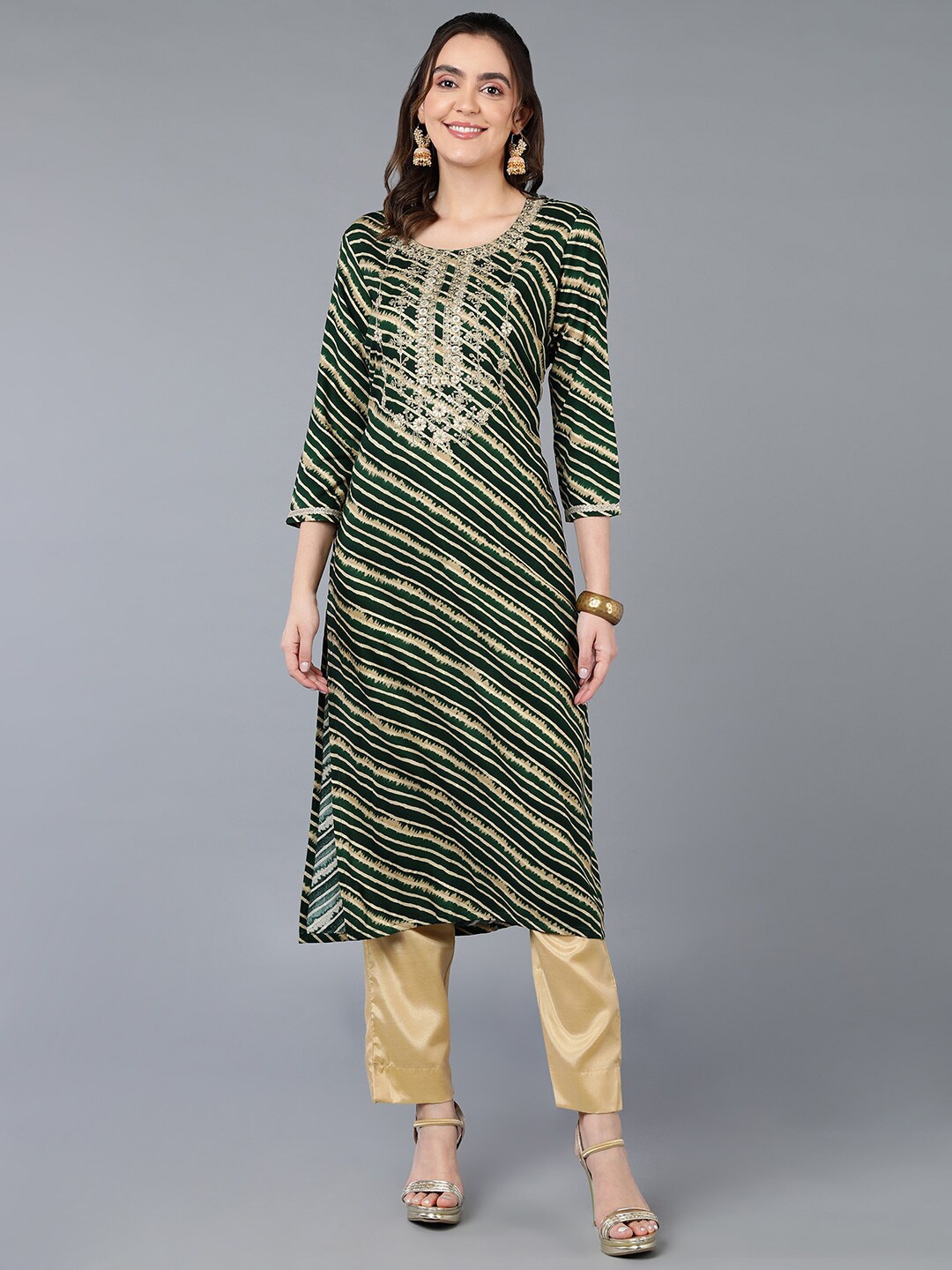

AHIKA Leheriya Printed Embroidered Kurta, Green