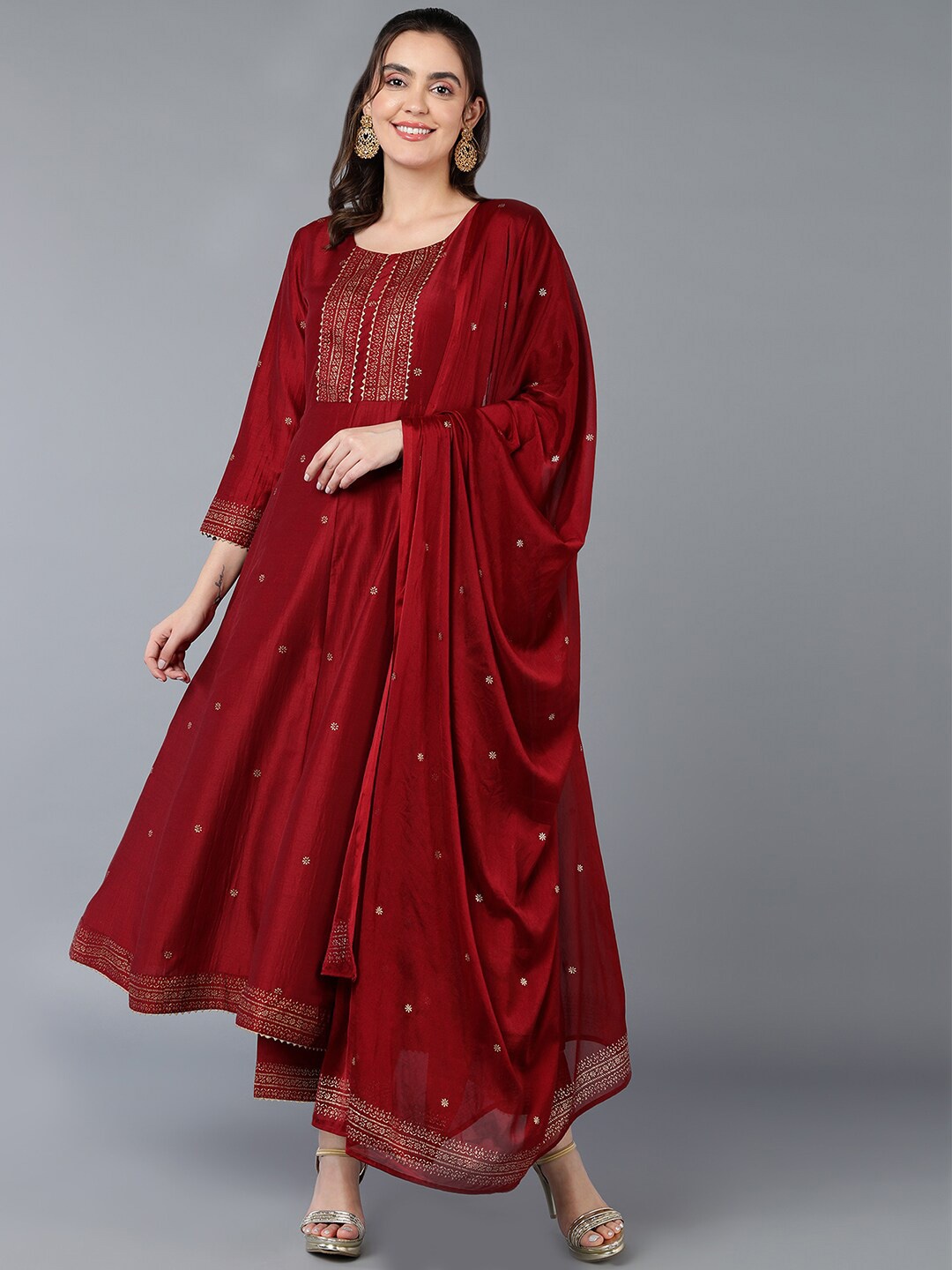 

AHIKA Maroon & Gold Toned Ethnic Motifs Yoke Design Empire Kurta & Palazzos With Dupatta