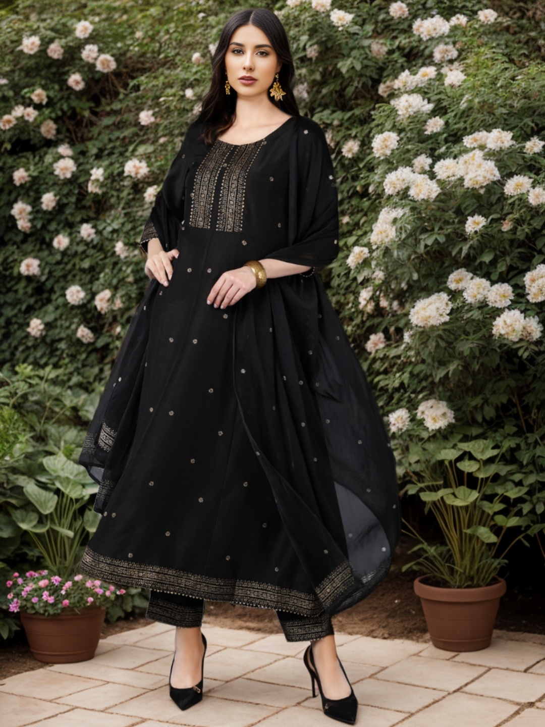 

AHIKA Black & Gold Toned Ethnic Motifs Yoke Design Empire Kurta & Palazzos With Dupatta