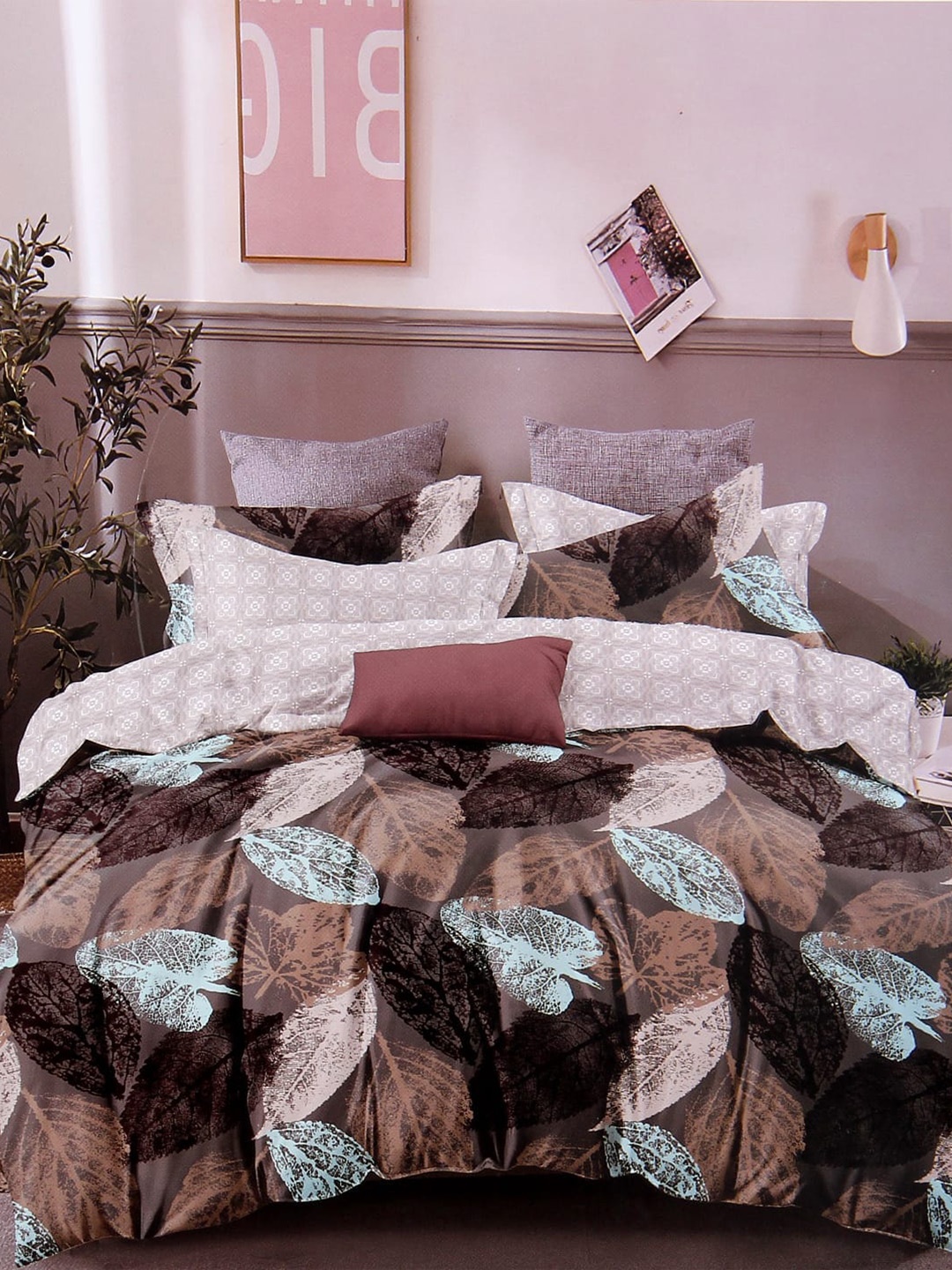 

Bajo's Brown & Blue Floral 300 TC Cotton Queen Bedsheet with 2 Pillow Covers