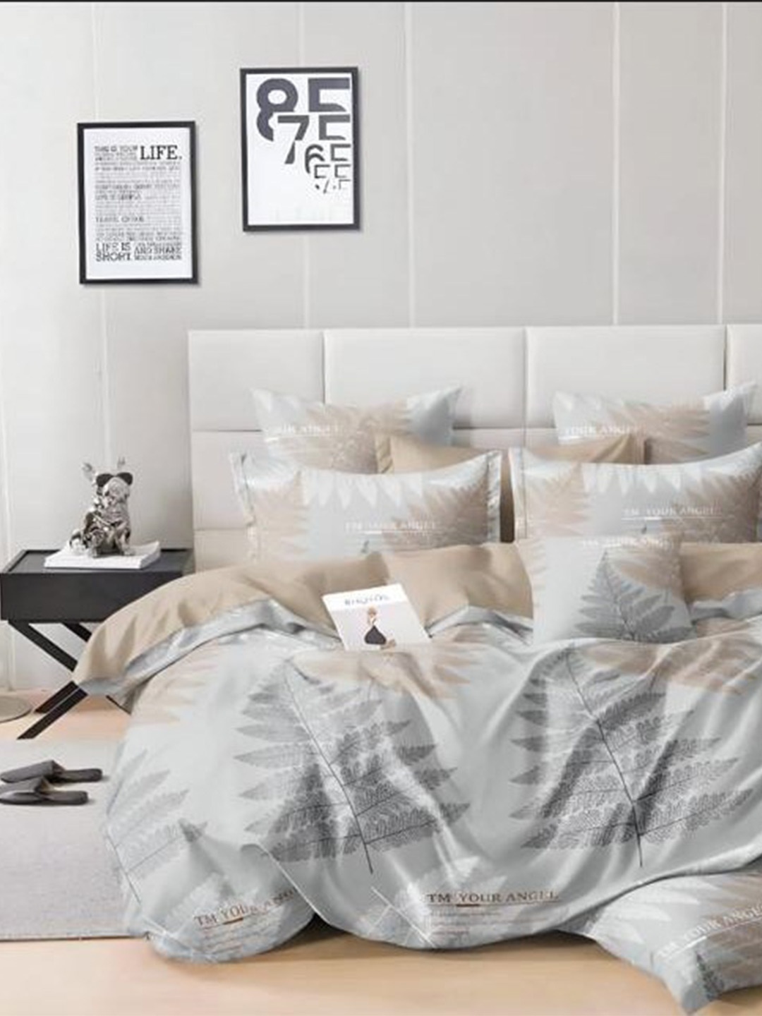 

Bajo's Grey & Black Floral 300 TC Cotton Queen Bedsheet with 2 Pillow Covers
