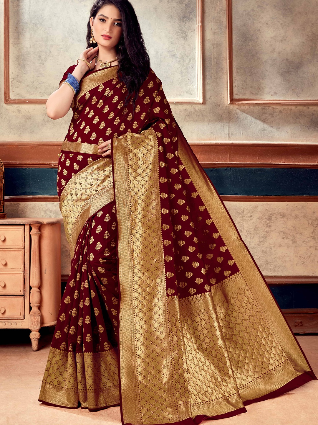 

Mitera Maroon & Gold-Toned Ethnic Motifs Woven Design Zari Banarasi Saree