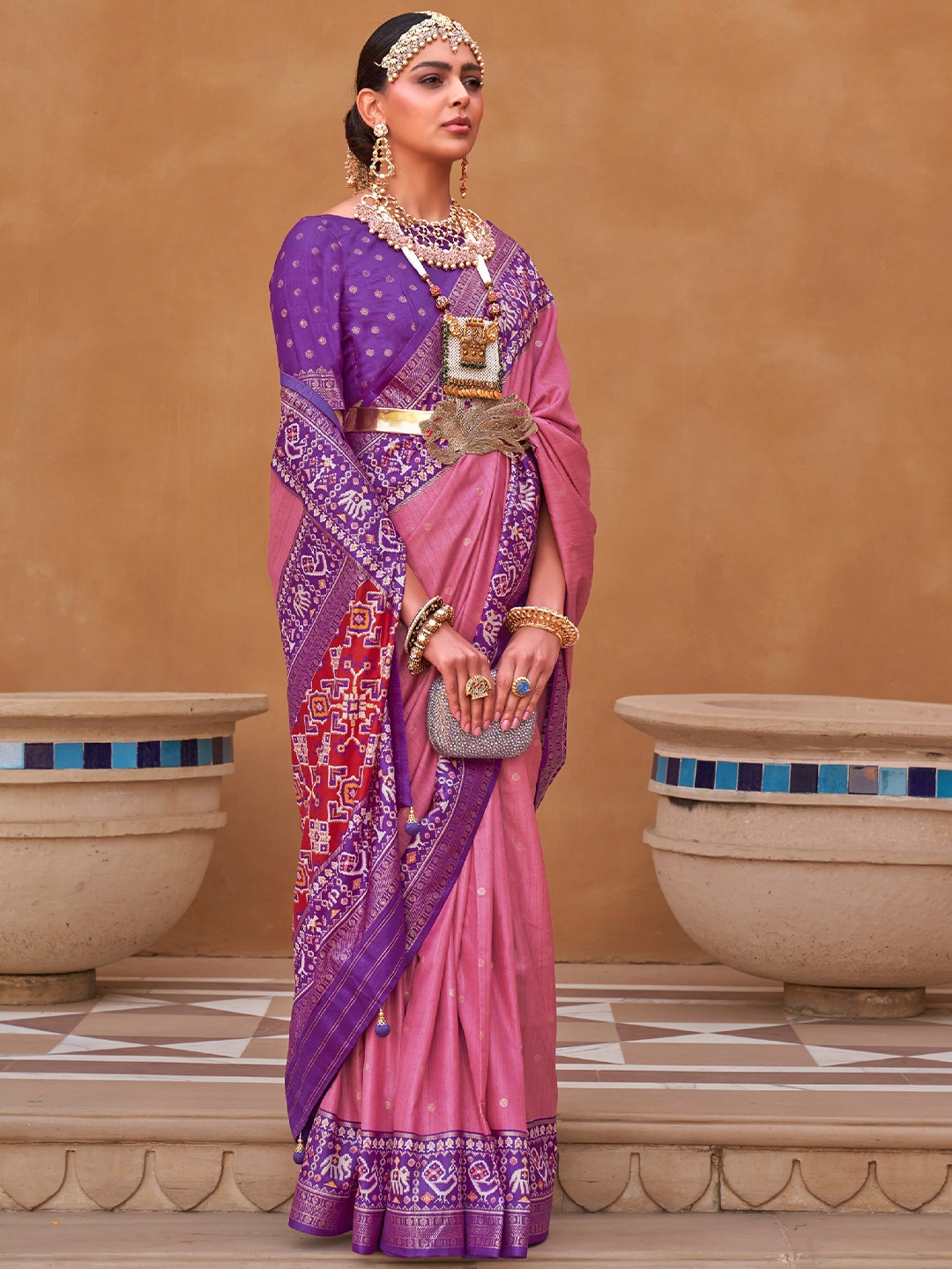 

Mitera Pink & Purple Ethnic Motifs Woven Design Saree