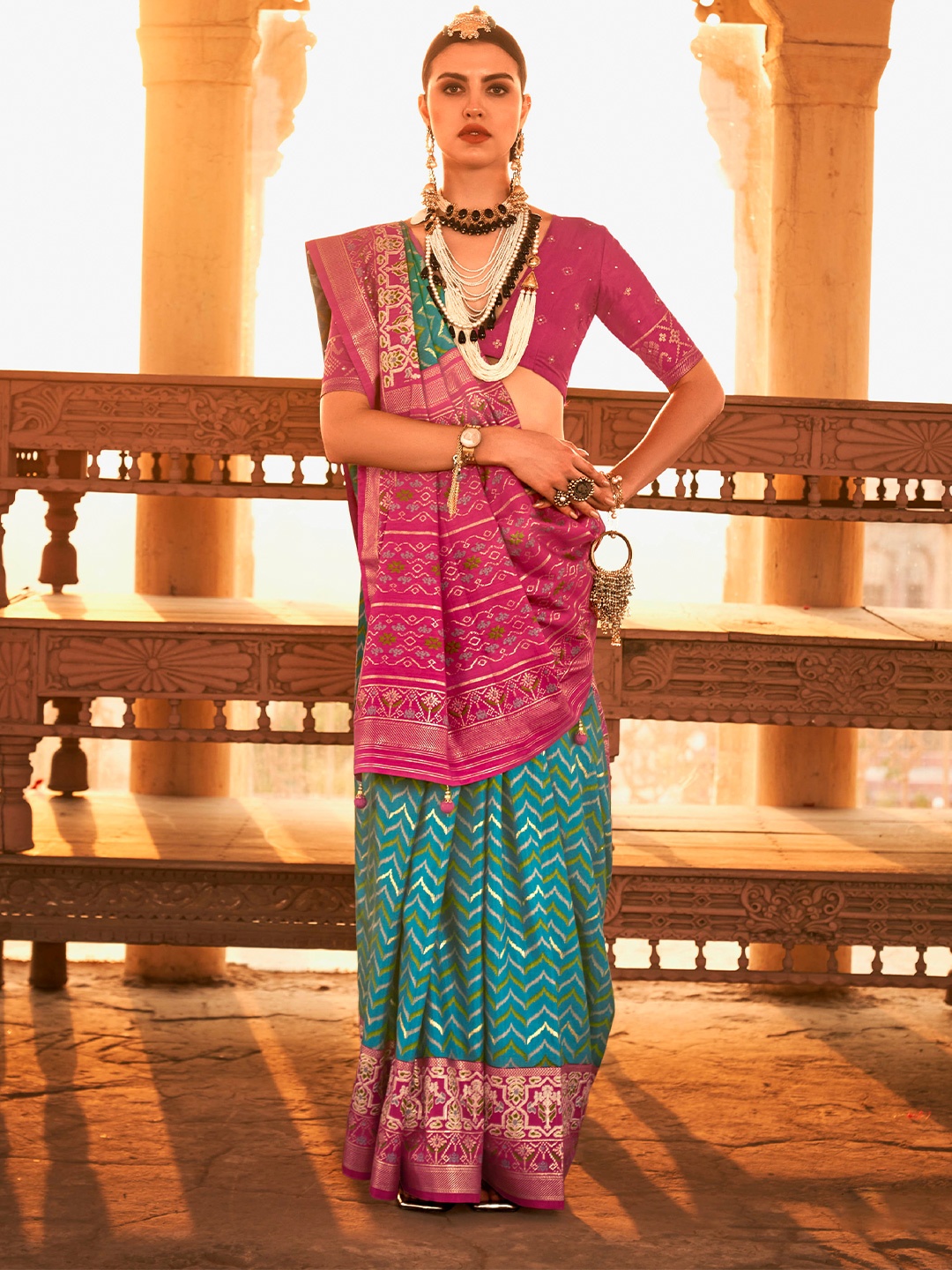 

Mitera Green & Pink Ethnic Printed Saree