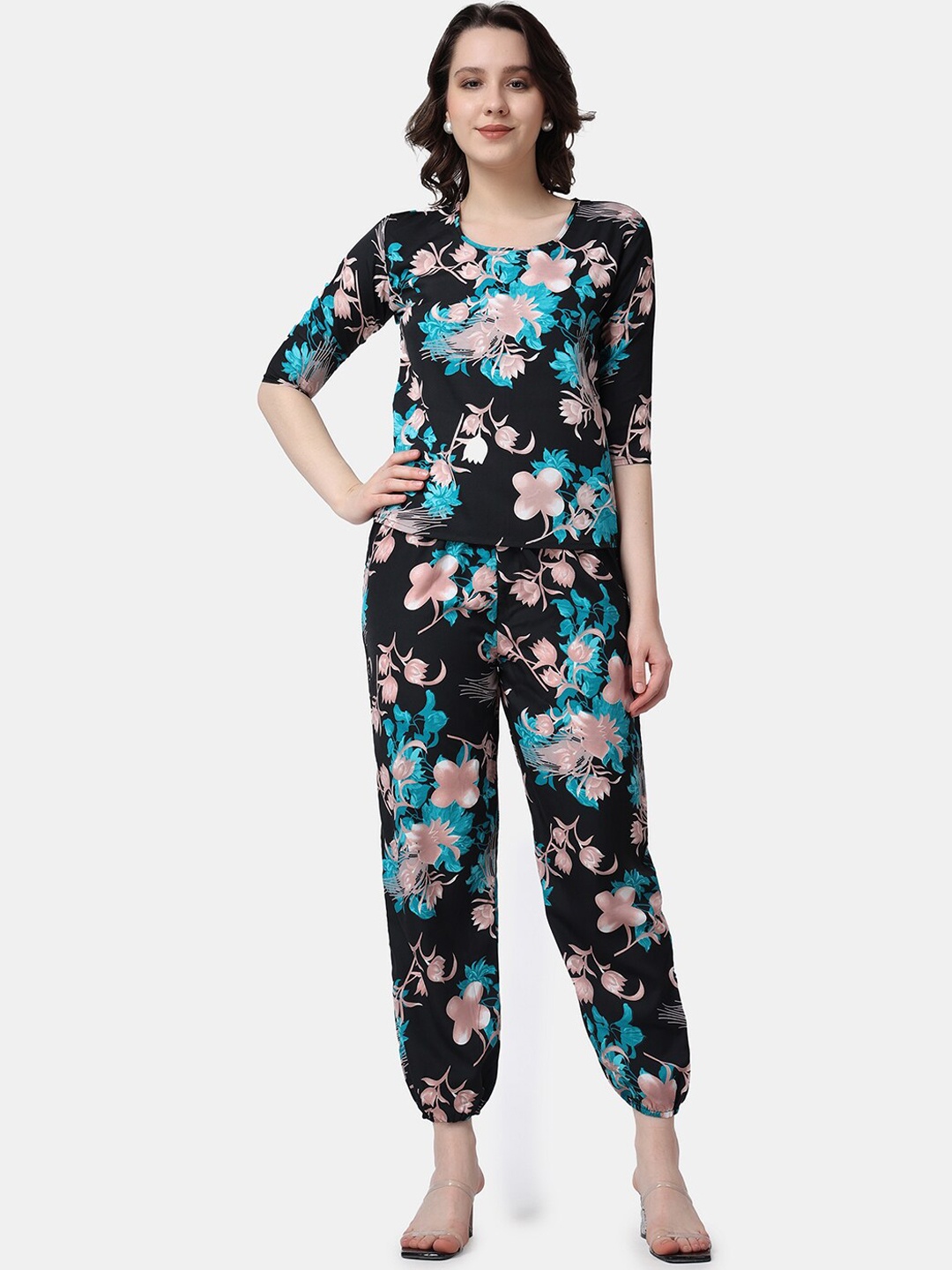 

Popwings Floral Printed Top With Joggers, Black