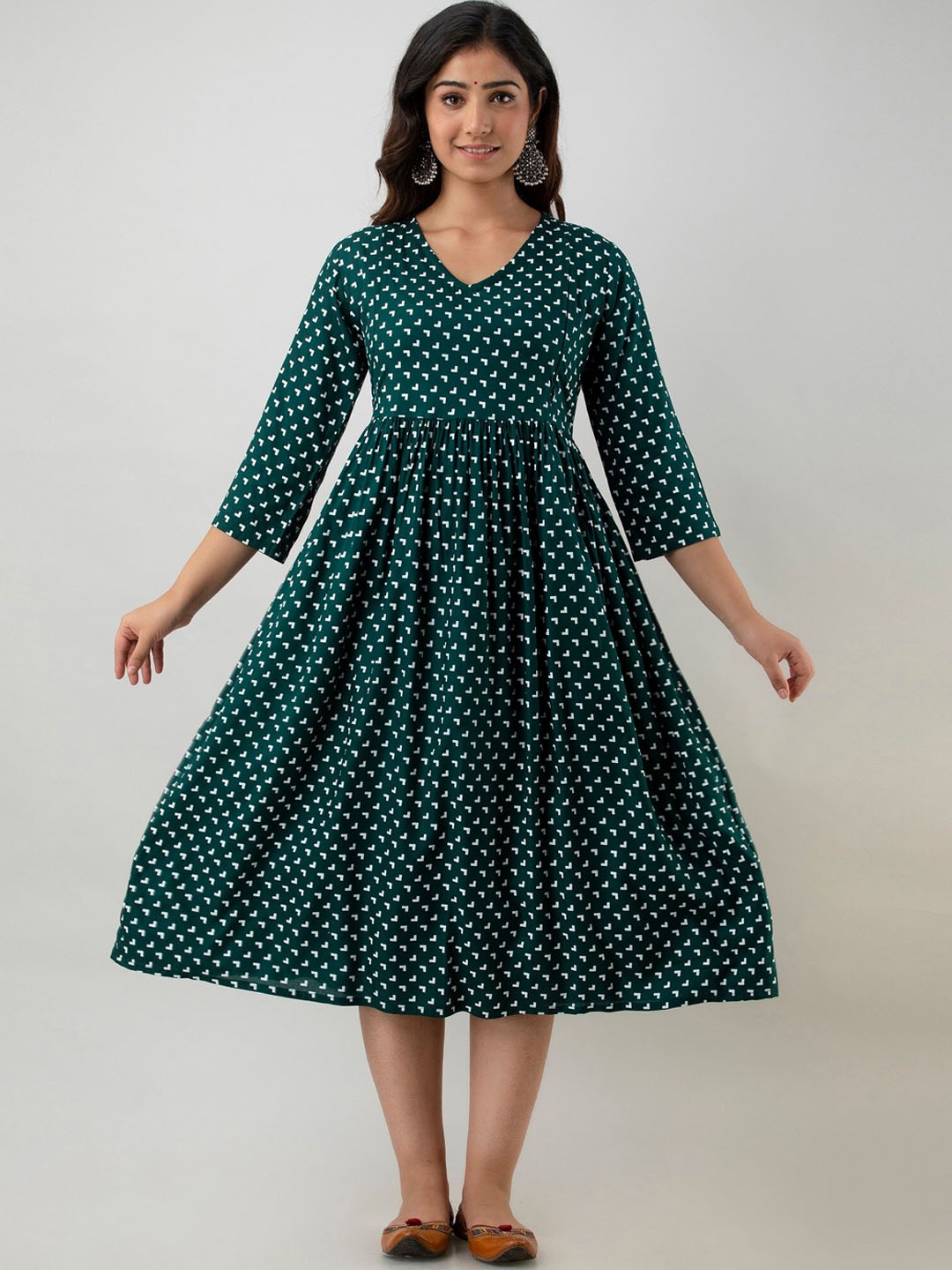 

Nirkhi Ethnic Motifs Printed Pleated Maternity Fit & Flare Ethnic Dress, Green