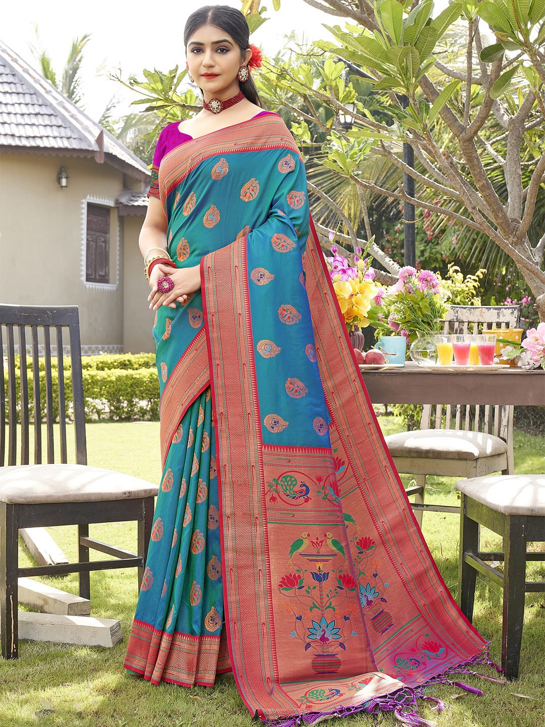 

SANGAM PRINTS Ethnic Motif Woven Design Zari Pure Silk Saree, Sea green