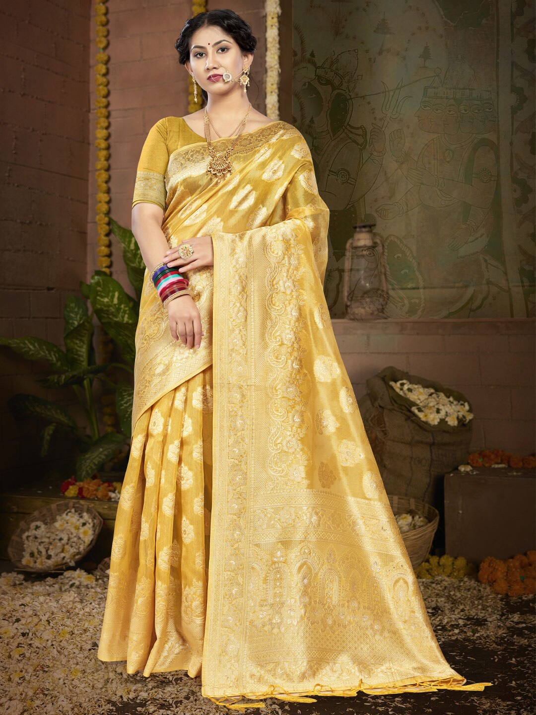 

SANGAM PRINTS Ethnic Motifs Woven Design Zari Saree, Yellow