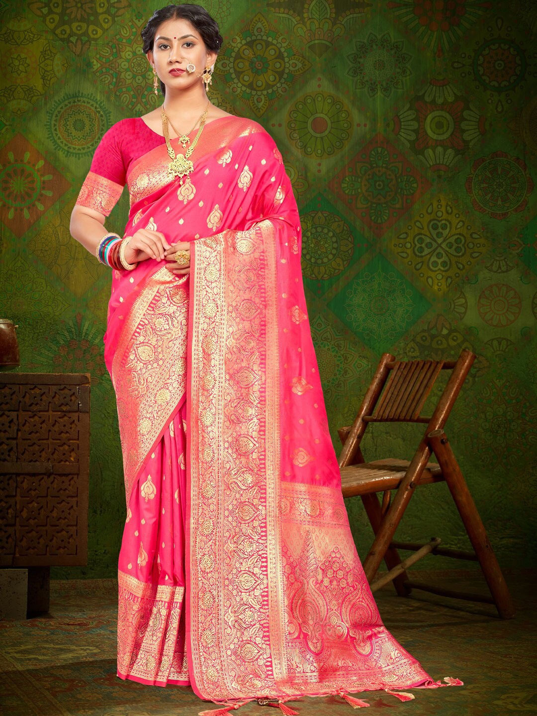 

SANGAM PRINTS Woven Design Zari Pure Silk Saree, Pink