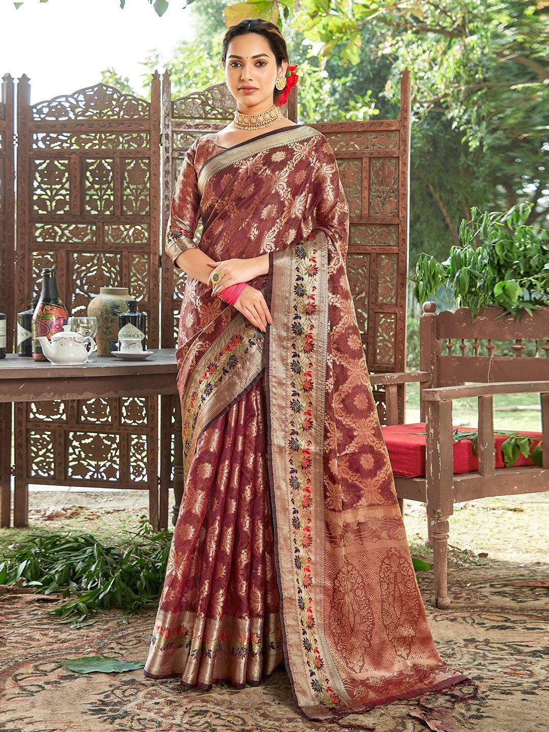 

SANGAM PRINTS Ethnic Motifs Woven Design Zari Organza Saree, Maroon