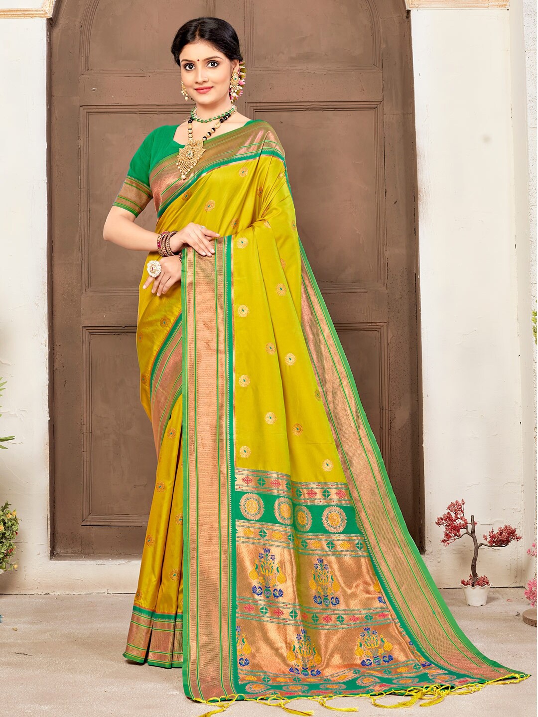 

SANGAM PRINTS Ethnic Motif Woven Design Zari Pure Silk Saree, Lime green