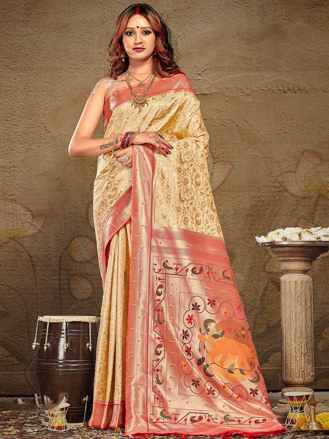 

SANGAM PRINTS Floral Woven Design Zari Pure Silk Saree, Cream