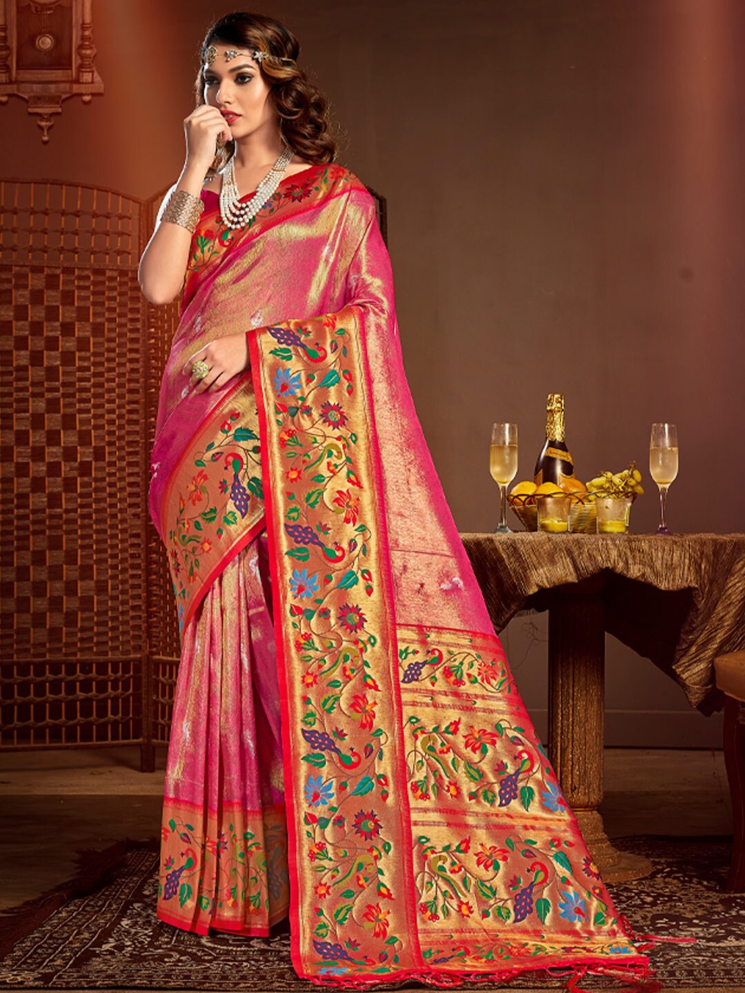 

SANGAM PRINTS Woven Design Zari Pure Silk Paithani Saree, Pink