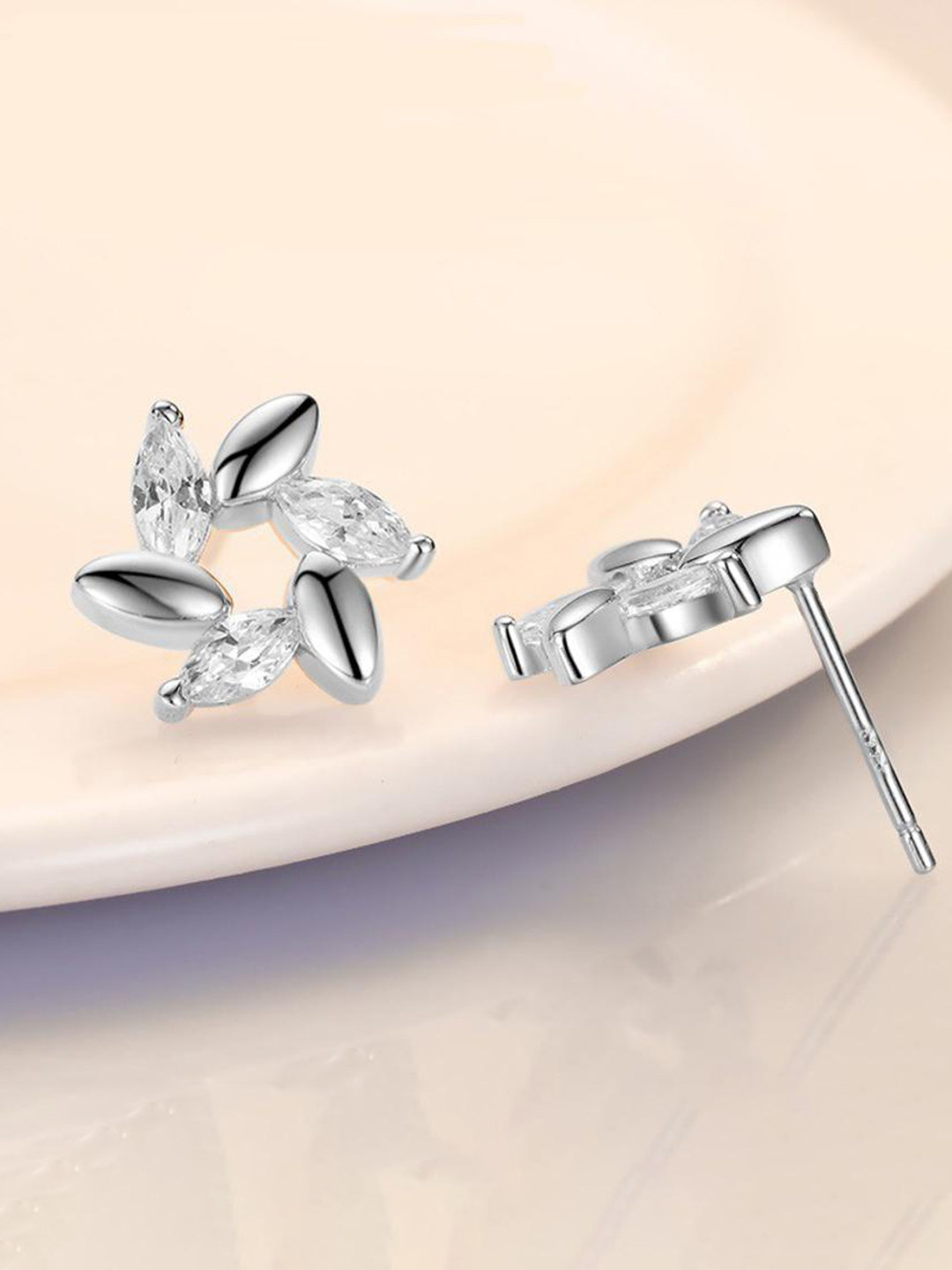 

MYKI Silver-Plated Contemporary Studs Earrings