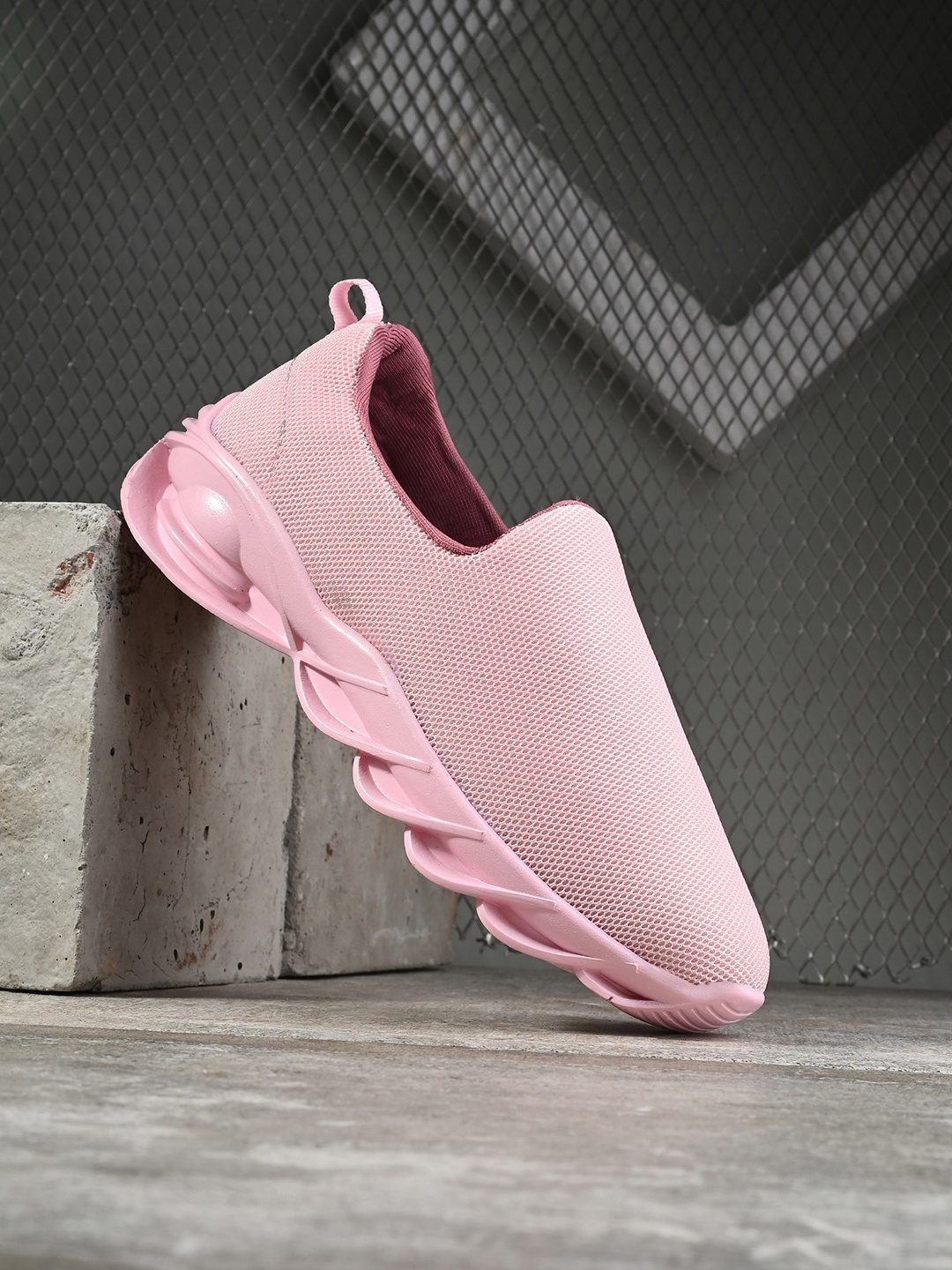 

MENGLER Women Memory Foam Insole Mesh Basics Slip-On Sneakers, Pink