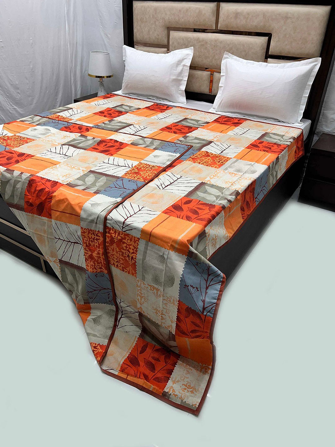 

Pure Decor Orange & Red Printed Pure Cotton 250 TC King Size Duvet Cover