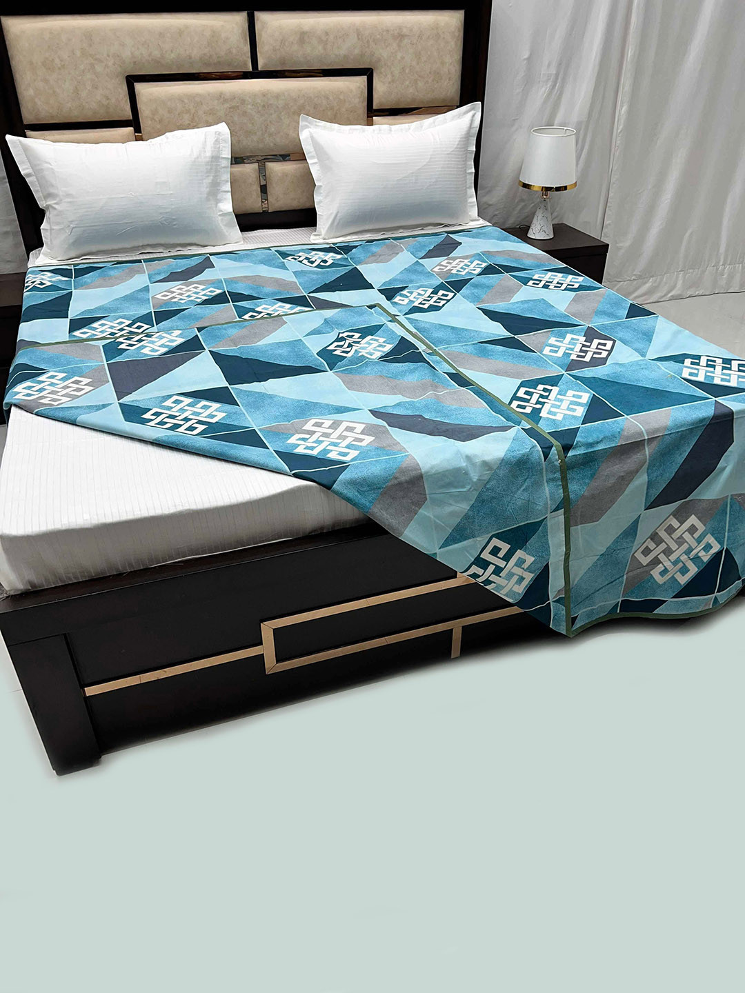 

Pure Decor Blue Printed 250 TC Pure Cotton King Size Duvet Cover