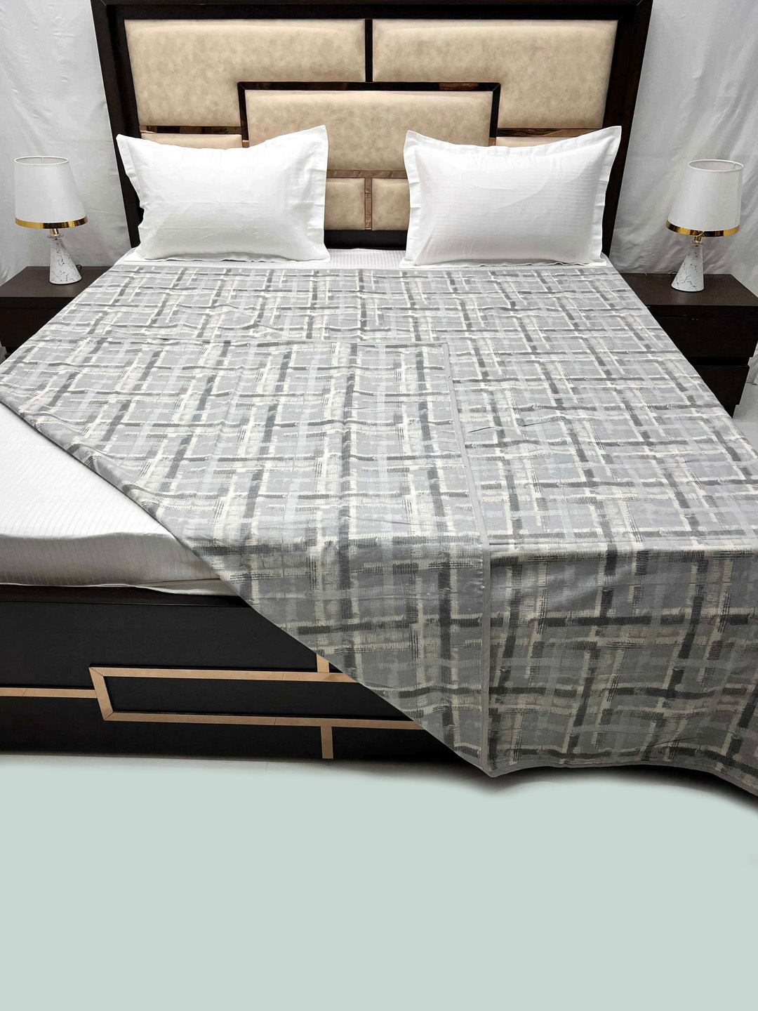 

Pure Decor Grey & White Printed Pure Cotton King Size Double Bed Duvet Cover