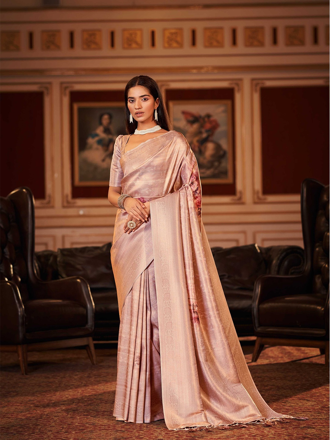 

Mitera Peach-Coloured & Gold-Toned Ethnic Motifs Woven Design Zari Saree