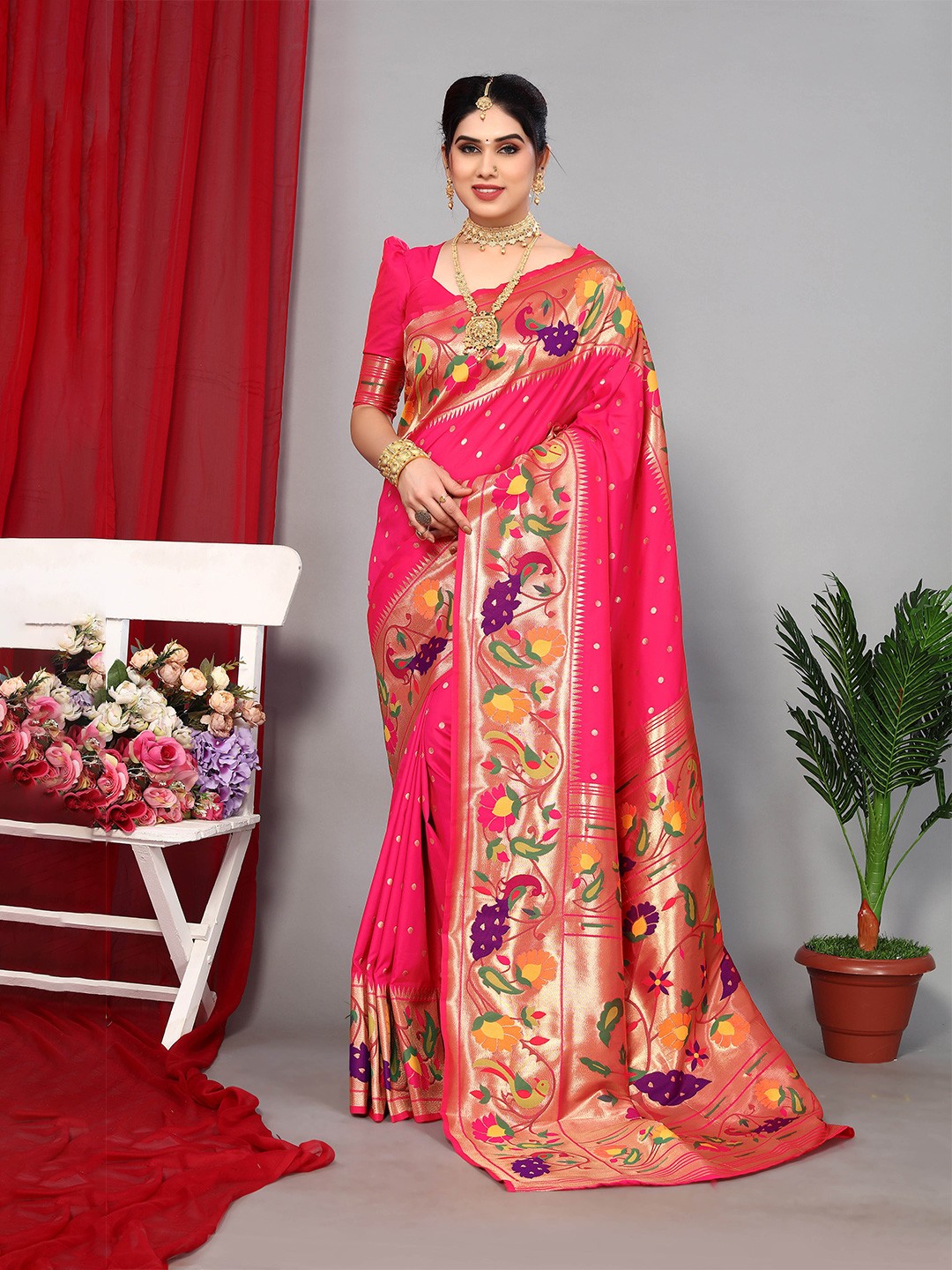 

Ekta Textiles Woven Design Zari Pure Silk Banarasi Saree, Coral