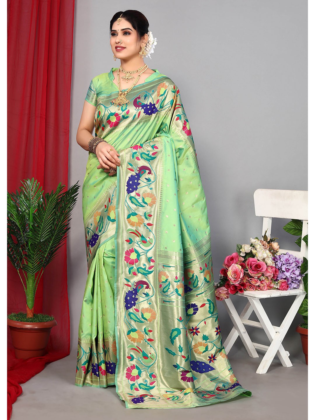 

Ekta Textiles Woven Design Zari Pure Silk Banarasi Saree, Green