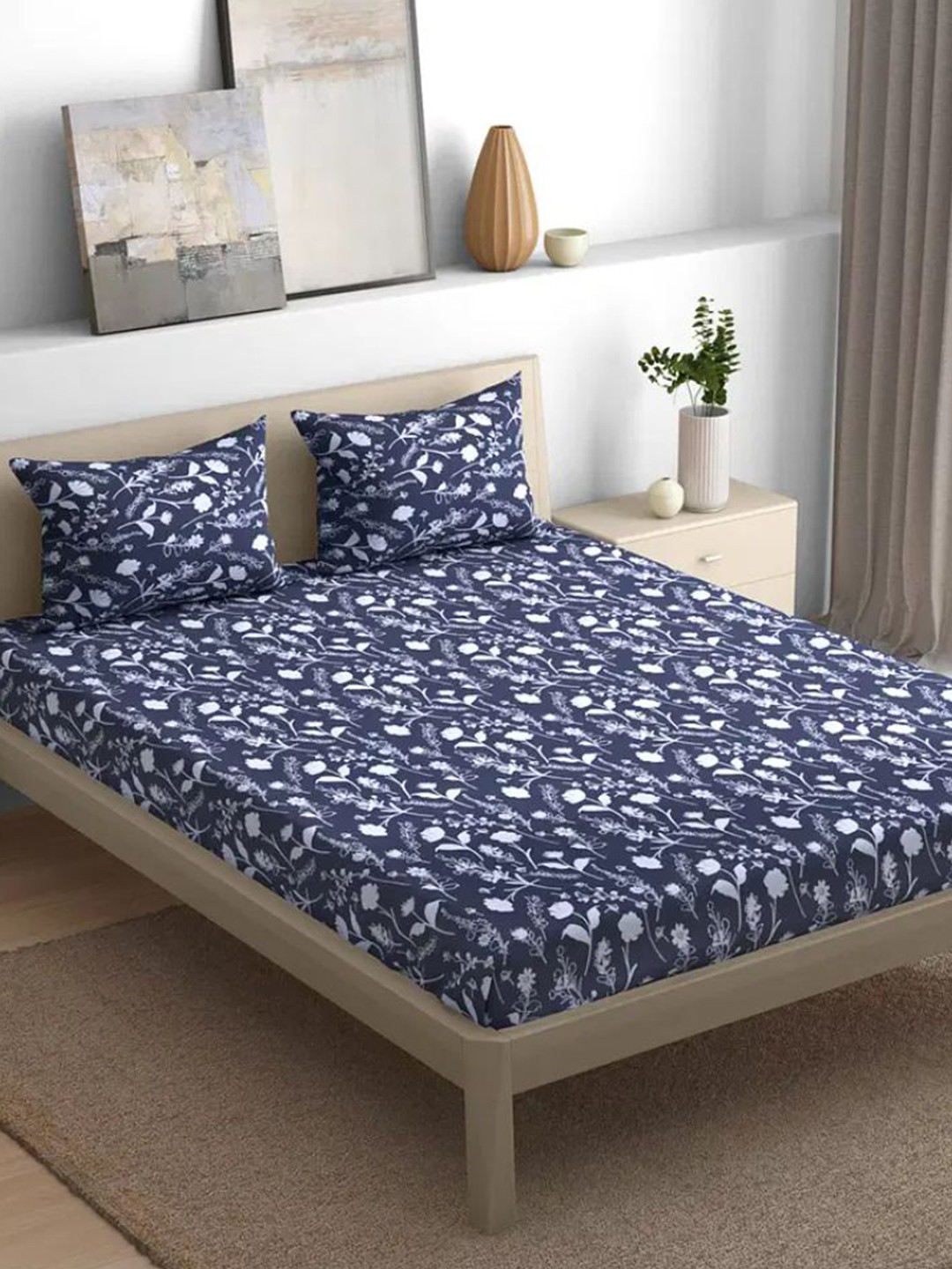 

wakefit Navy Blue & White Floral Cotton 144 TC King Bedsheet With 2 Pillow Covers