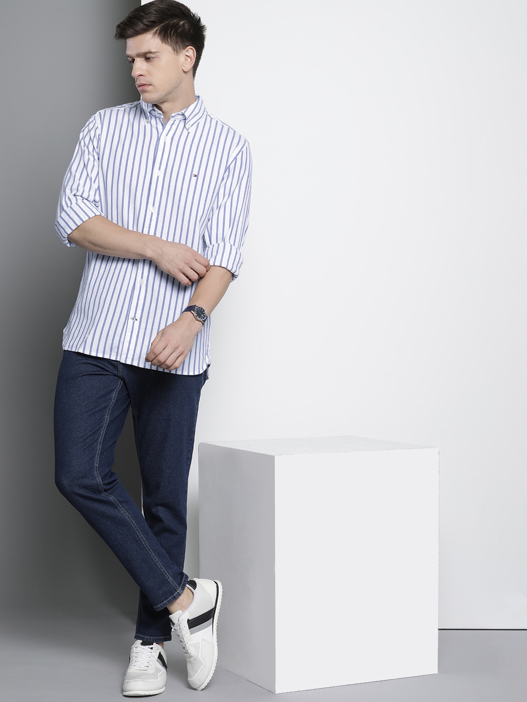 

Tommy Hilfiger Vertical Striped Button-Down Collar Casual Shirt, White