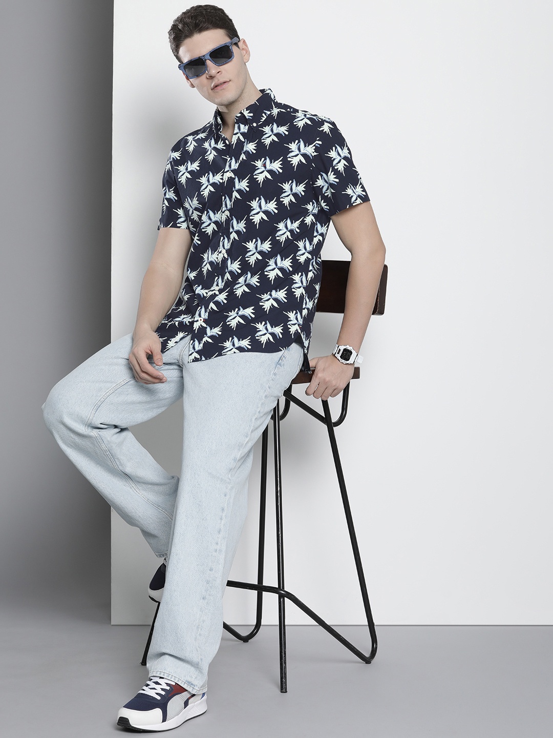 

Tommy Hilfiger Floral Printed Pure Cotton Casual Shirt, Navy blue