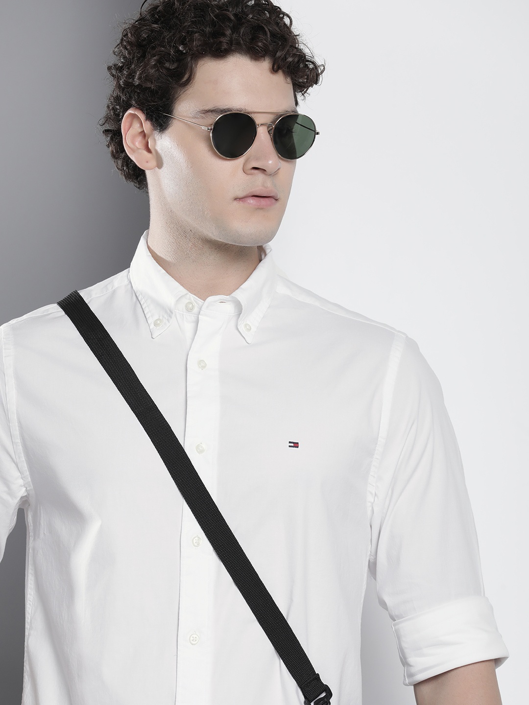 

Tommy Hilfiger Button-Down Collar Full Sleeves Solid Casual Shirt, White