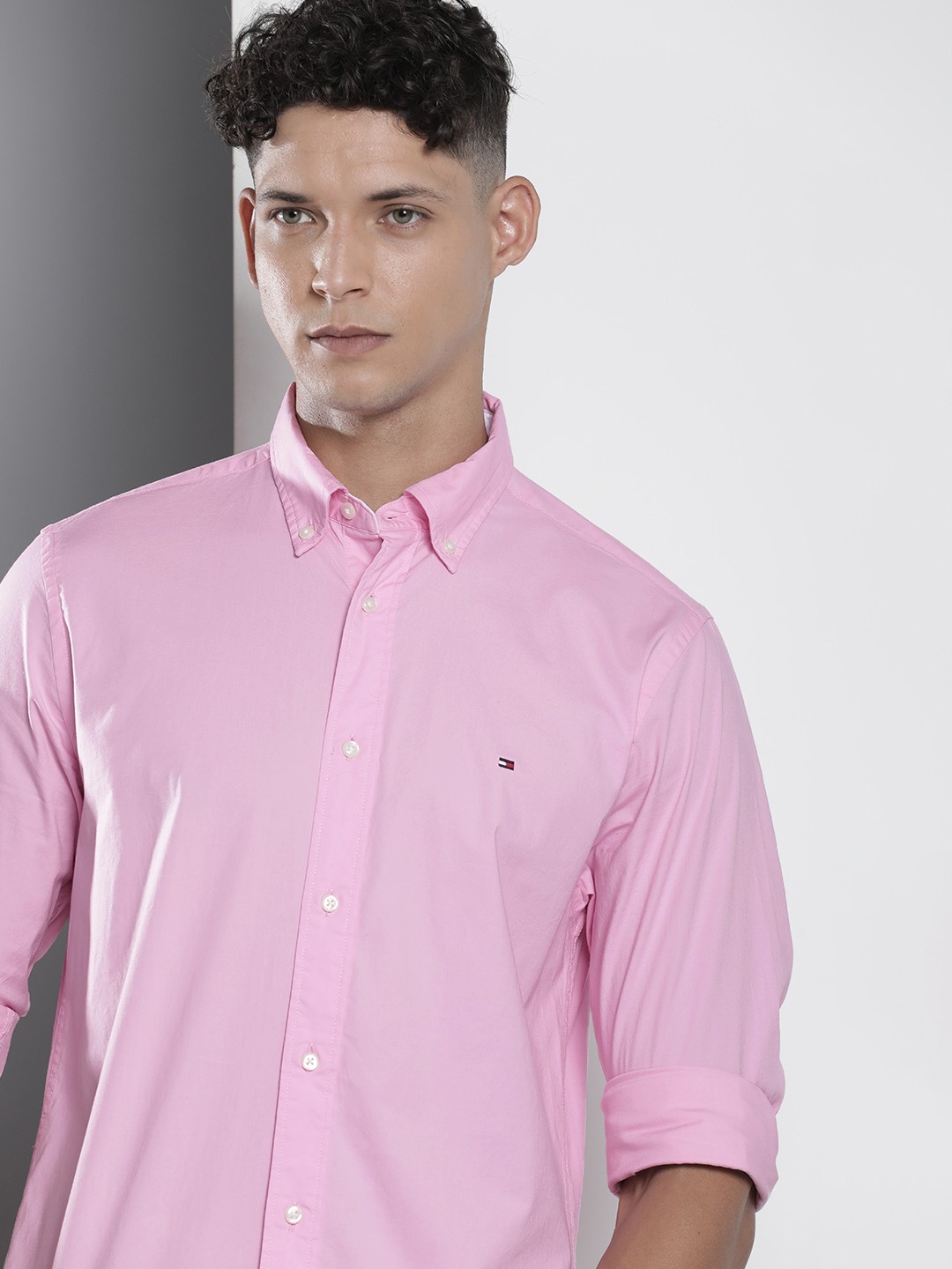 

Tommy Hilfiger Button-Down Collar Full Sleeves Solid Casual Shirt, Pink